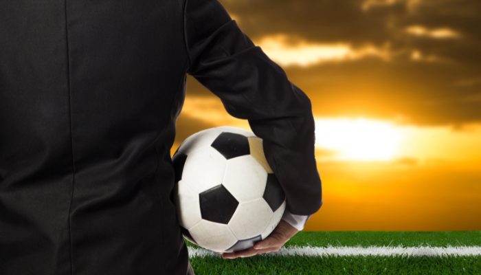 Cómo KMSport identifica oportunidades potenciales de transferencia para sus jugadores ?
